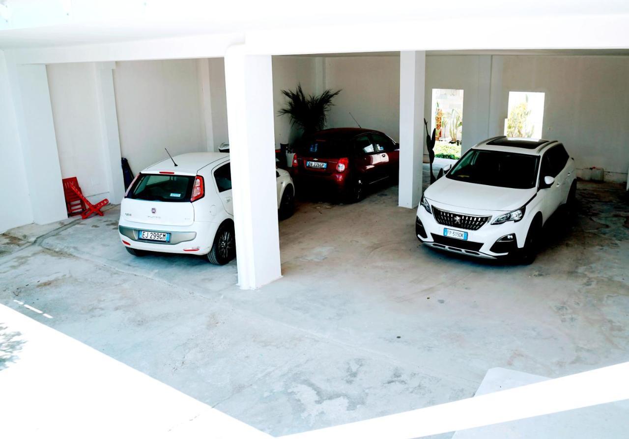 Torre Lapillo Fronte Mare In Centro Con Parcheggio Coperto ตอร์เลลาปิลโล ภายนอก รูปภาพ